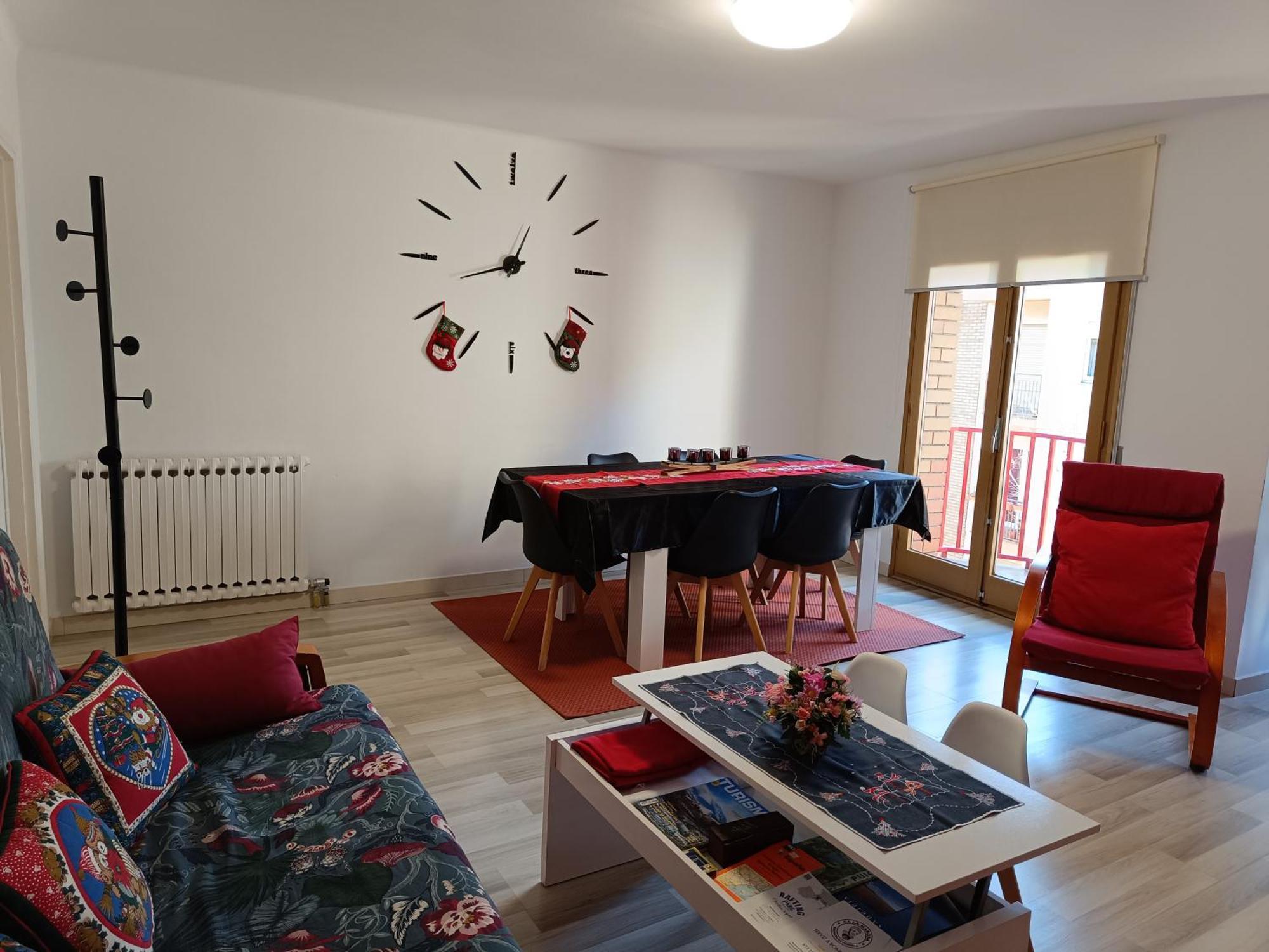 Apartamento Confort I لا سو دي أورغل المظهر الخارجي الصورة